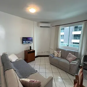 Apto 2 Dormitórios, Quadra Mar Com Garagem E Ar Condicionado , Balneário Camboriú Brasil